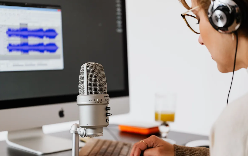 Navigating the Differences Between Video Dubbing and Subtitling